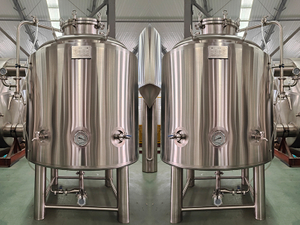 Réservoirs de service de bière brillants en acier inoxydable 800L pour brasserie